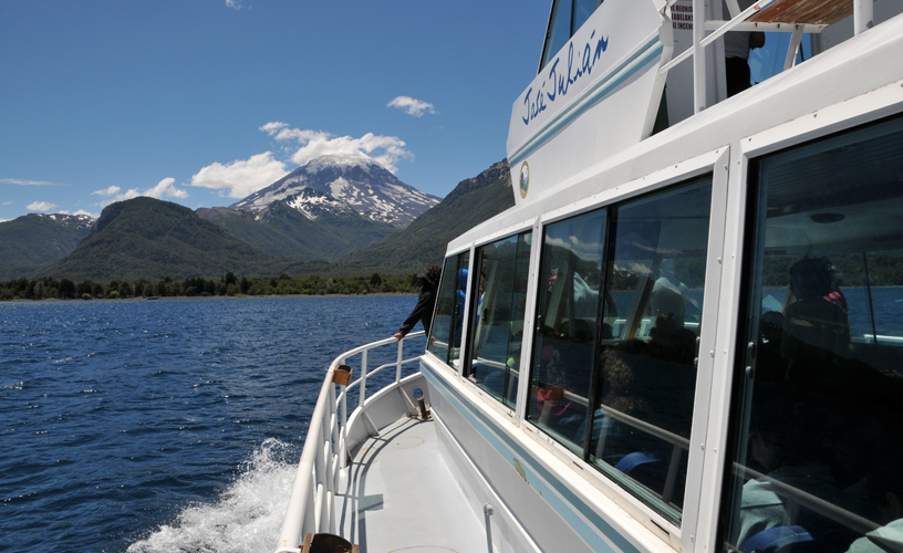 Por el lago Huechulafquen
