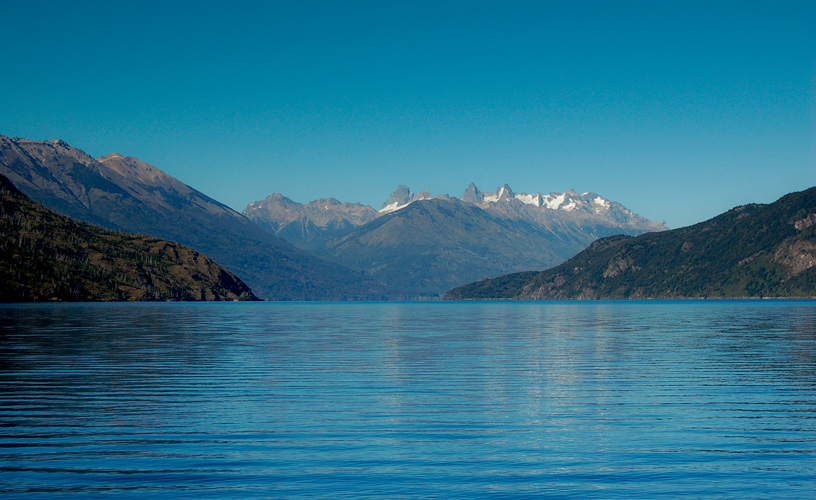 Uno de los espejos de agua más bellos de la Patagonia