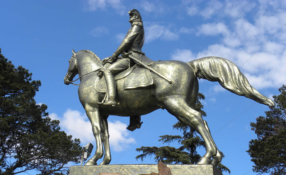 Statue of General Martín Rodríguez