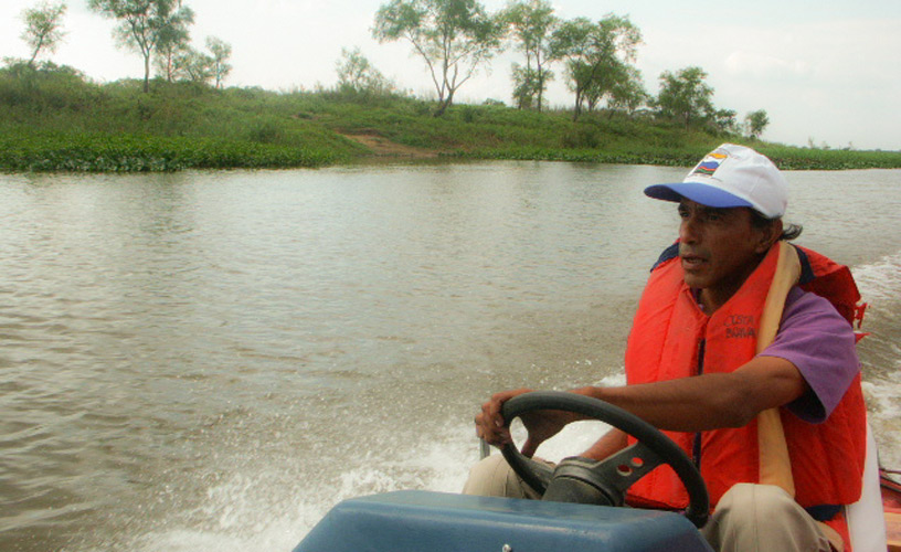Navigate the Paraguay River