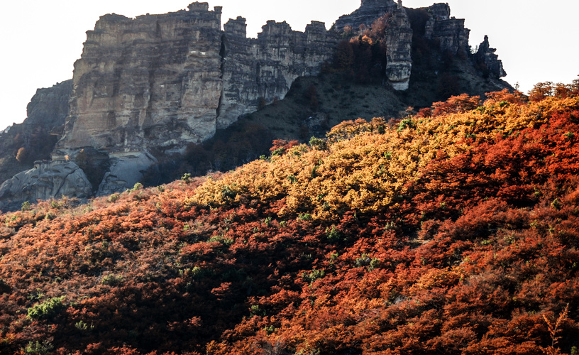 Montañas escarpadas