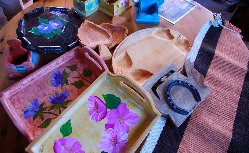 Handicrafts made of wood