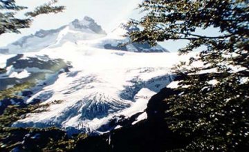 Trekking y escalada en el glaciar Castaño Overo