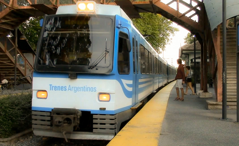 Paseo en el Tren de la Costa hasta el Tigre, Buenos Aires