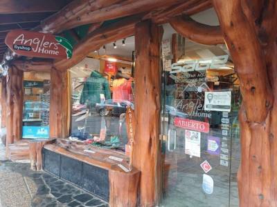 Angler's Home Fly Shop Sports/Hunting/Fishing/Nautics  in  Villa La Angostura