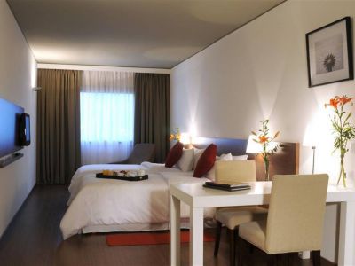 Superior 4-star Hotels Dazzler Maipú