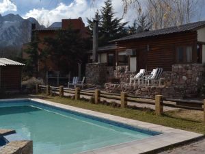 Casona y Caba�as R�o Mendoza