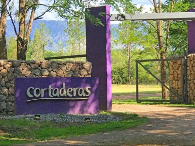 3-star Hotels Cortaderas Suites & Tenis