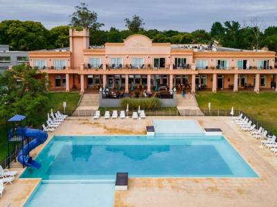 Howard Johnson by Wyndham Chascomús