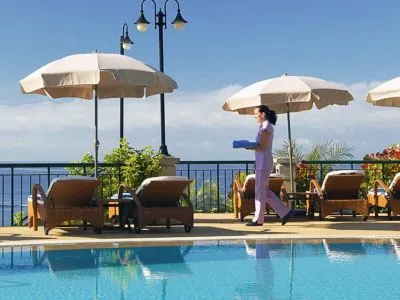 Hoteles 4 estrellas Faro Punta Delgada