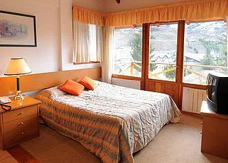 Alojamientos en el Cerro Catedral  Punta Condor