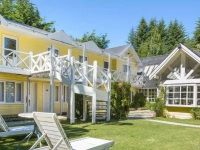 3-star Hostelries Hostería Las Acacias