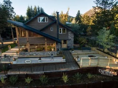 Las Cumbres Hosterías 3 estrellas  en  Villa La Angostura