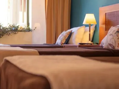 Hoteles 4 estrellas Raíces Esturión Hotel & Lodge