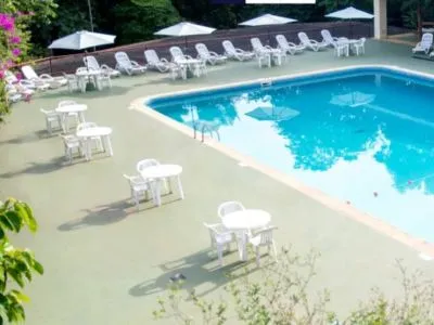 Hoteles 4 estrellas Raíces Esturión Hotel & Lodge