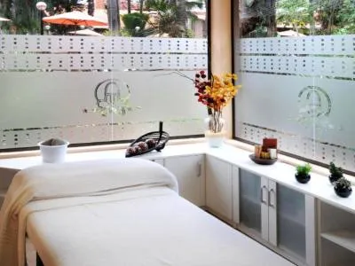 Hoteles 4 estrellas Orquideas Hotel & Cabañas