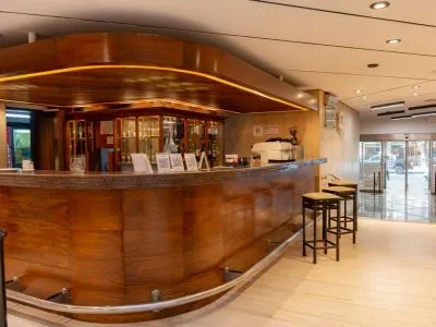 Hoteles 4 estrellas Alkazar