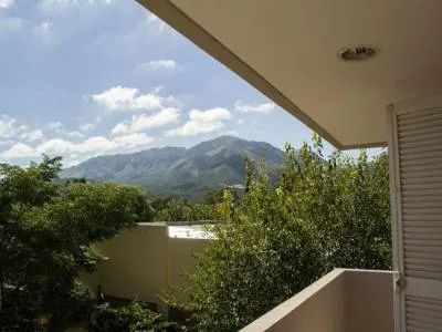 De La Capilla del Monte Hoteles 2 estrellas  en  Capilla del Monte