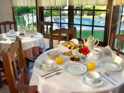 Hosterías 3 estrellas La Posada de Akasha