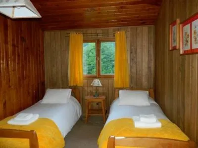 Lodging at Lake Huechulafquen Hostería Paimún