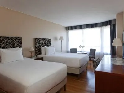 Hoteles 4 estrellas NH Panorama