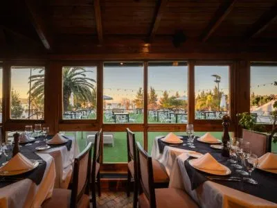 4-star Hotels Portal del Lago