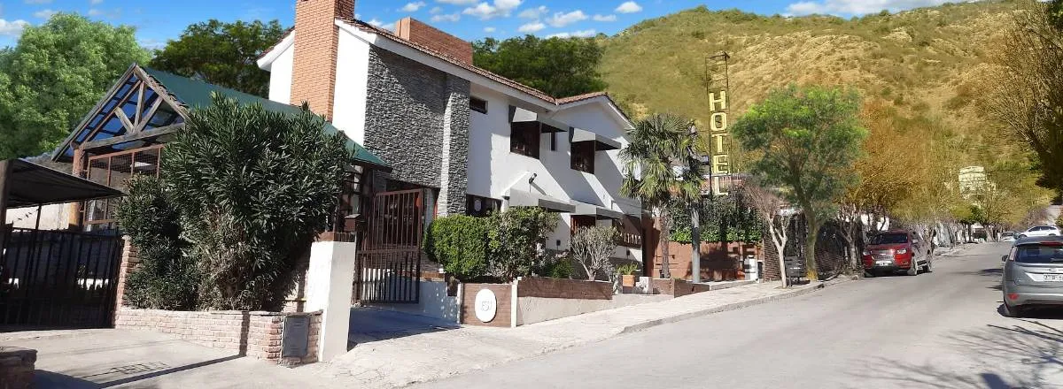 2-star Hotels Sebari