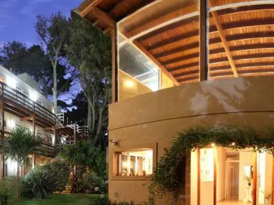 Hostelries Sirena Inn