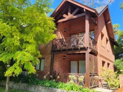 Apart Hoteles 4 estrellas Refugio del Bosque