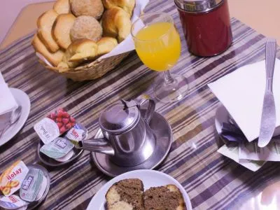 Hoteles 2 estrellas Demi