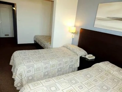 Hoteles 4 estrellas Tejas Rojas