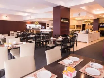 3-star Hotels Gran Hotel Continental