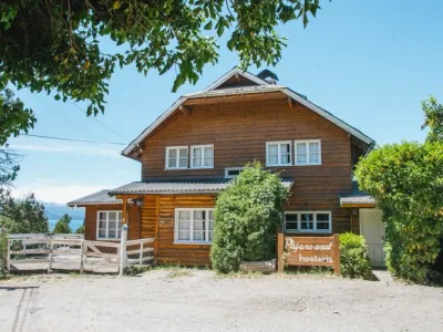 Hosteria Pájaro Azul 2-star Hostelries  in  Bariloche