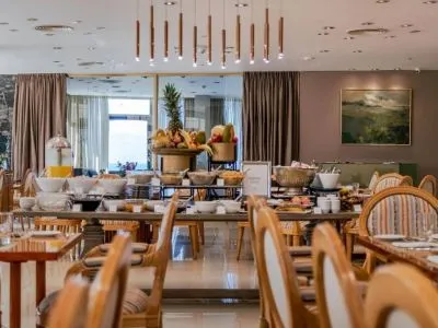 Hoteles 5 estrellas Costa Galana