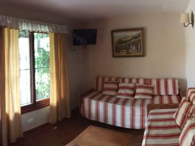 Bungalows/Departamentos de alquiler temporario Los Almendros