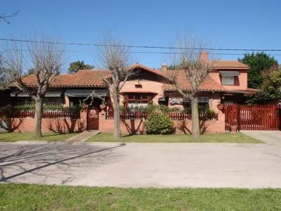 Los Copihues Hostelries  in  Miramar