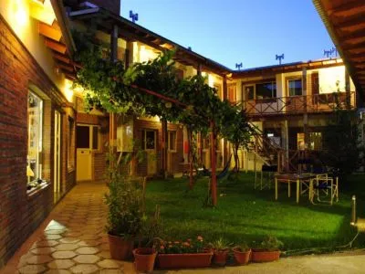 La Tosca Hostels  in  Puerto Madryn