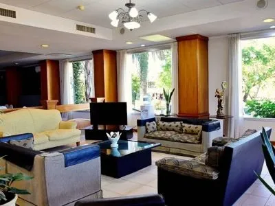 Hoteles 4 estrellas Aguaý