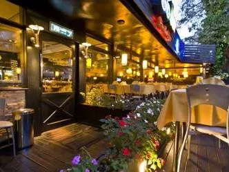 Parrilla Pizza Color Pizza Shops  in  Puerto Iguazú