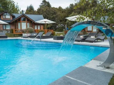 Guardianes del Bayo 4-star Cabins  in  Villa La Angostura