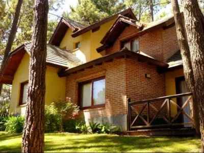 Elementos cabins Cabins  in  Mar de las Pampas