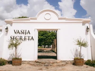 Wine Makers Bodega Vasija Secreta