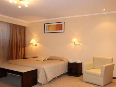 Robert Hoteles 3 estrellas  en  Caleta Olivia