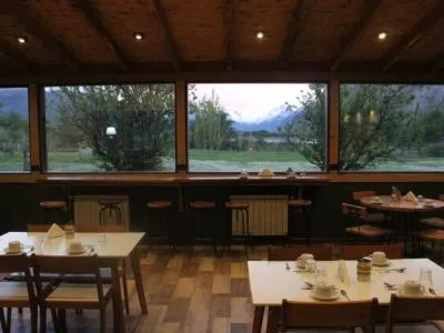 Hosterías Fitz Roy Hostería de Montaña