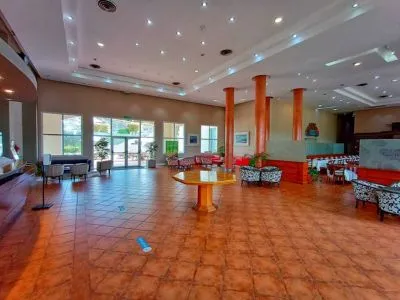 Hoteles 3 estrellas Howard Johnson by Wyndham