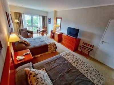 Hoteles 3 estrellas Howard Johnson by Wyndham