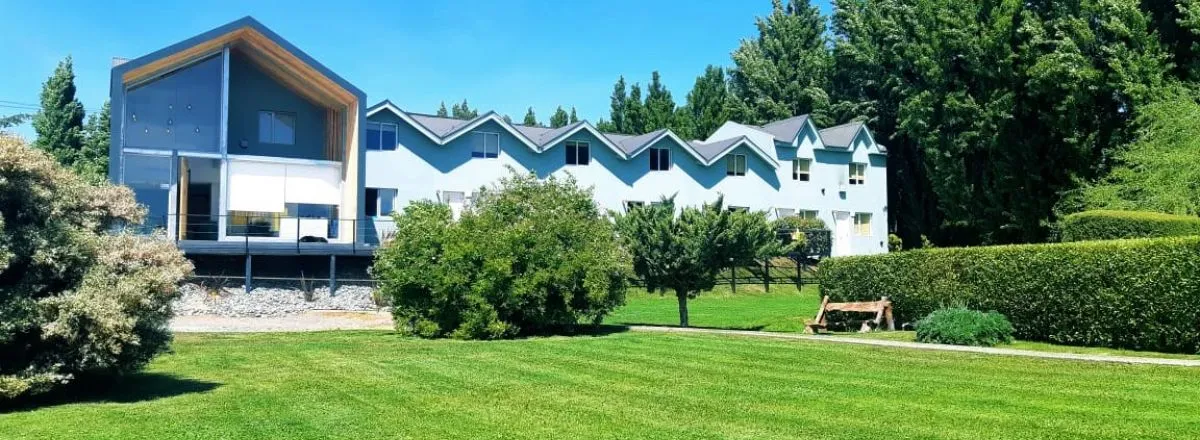 Apart Hoteles El Jardín de los Presentes