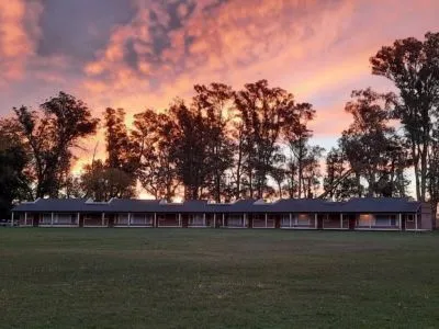Hotel de Campo y Spa Los Cuatro Amaneceres SPA  en  Buenos Aires