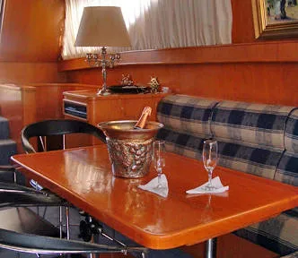 Paseos Náuticos por el Delta Catamaranes Interisleña