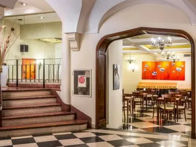 3-star Hotels Up Retiro